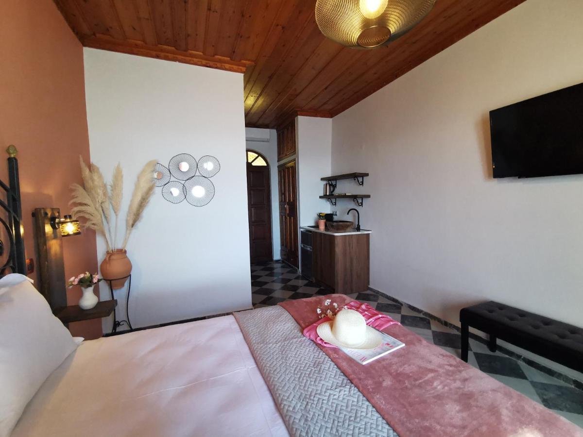 Terracotta Boutique Beach Studios Митимна Экстерьер фото