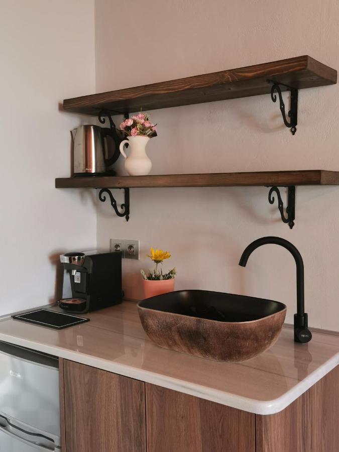 Terracotta Boutique Beach Studios Митимна Экстерьер фото